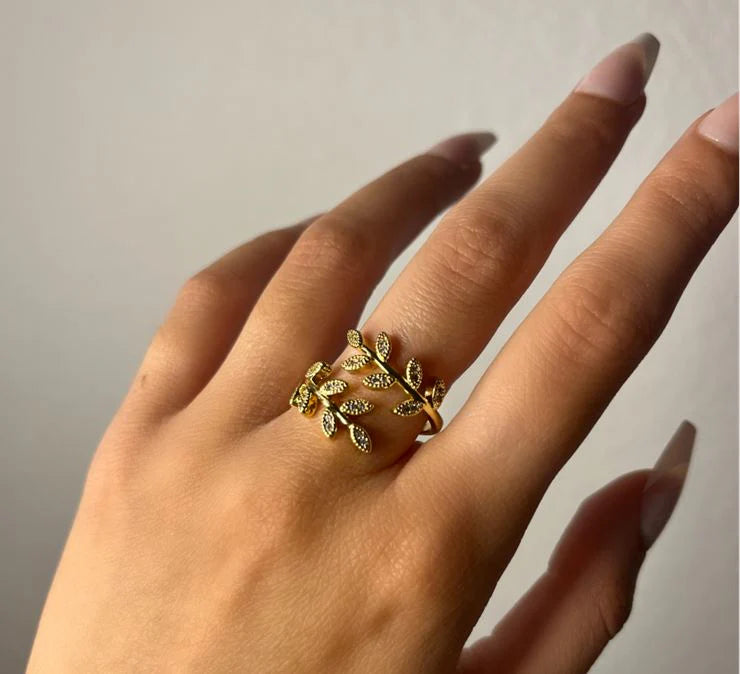 Adjustable Ring: 'Leaf'