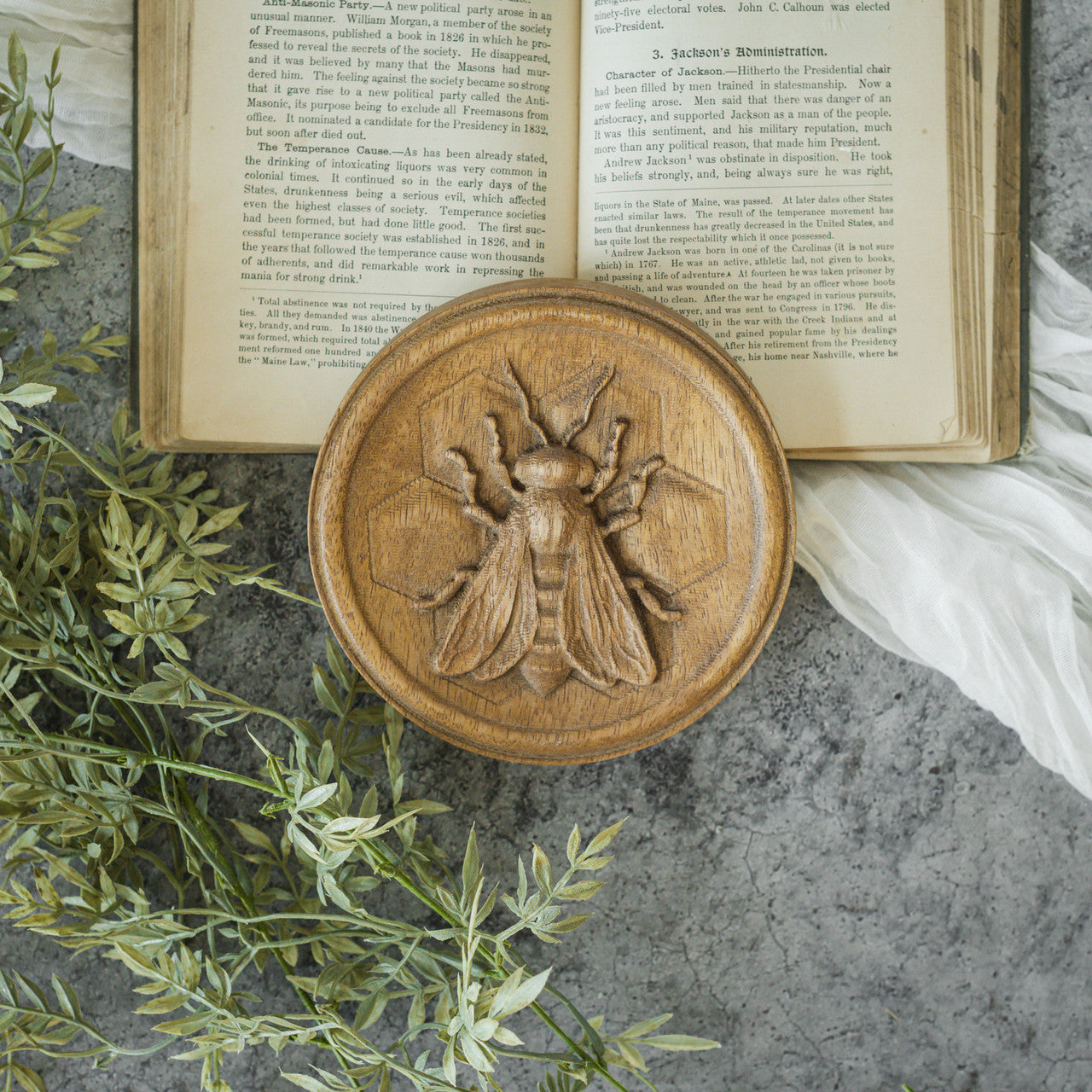 Bee Wood Wall Plaque