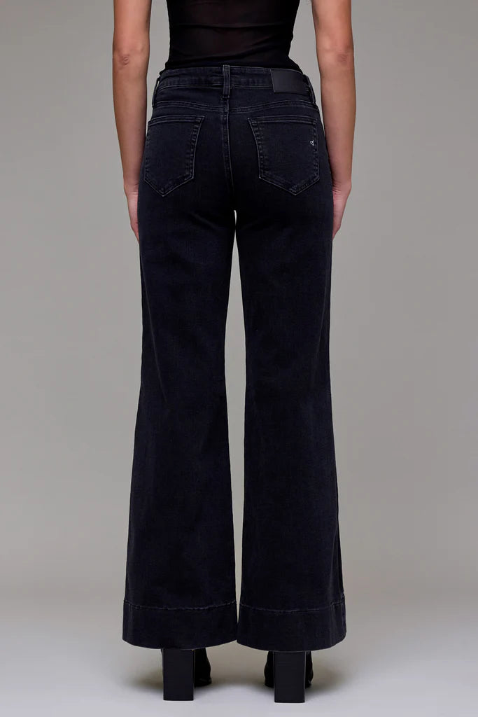 Hidden Happi Mid Rise Comfort Flare