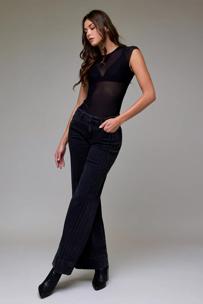 Hidden Happi Mid Rise Comfort Flare