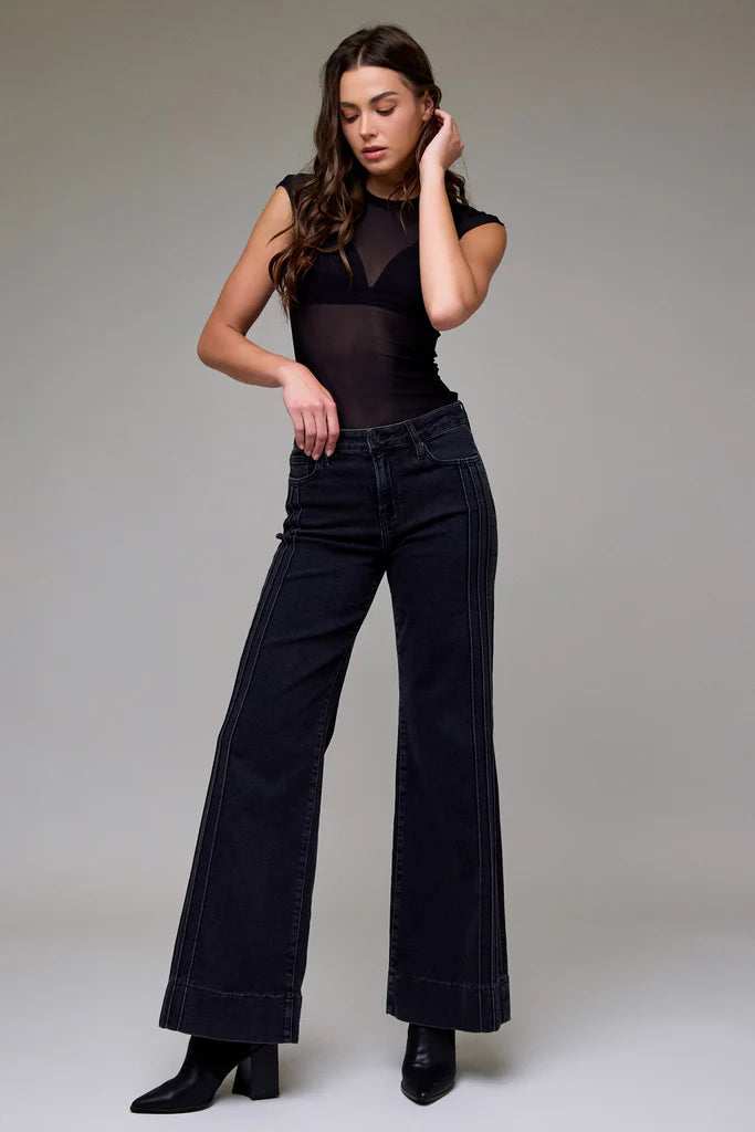 Hidden Happi Mid Rise Comfort Flare