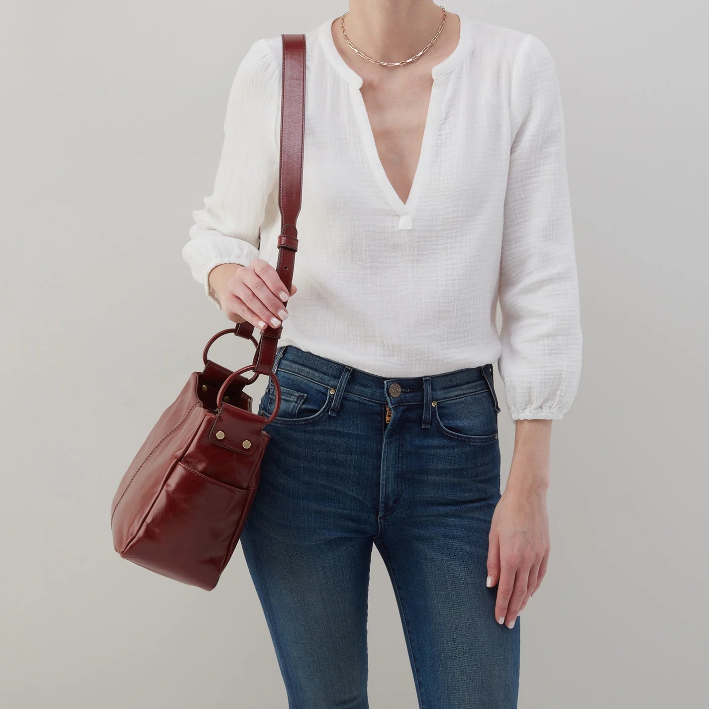 Hobo Sheila Crossbody Henna