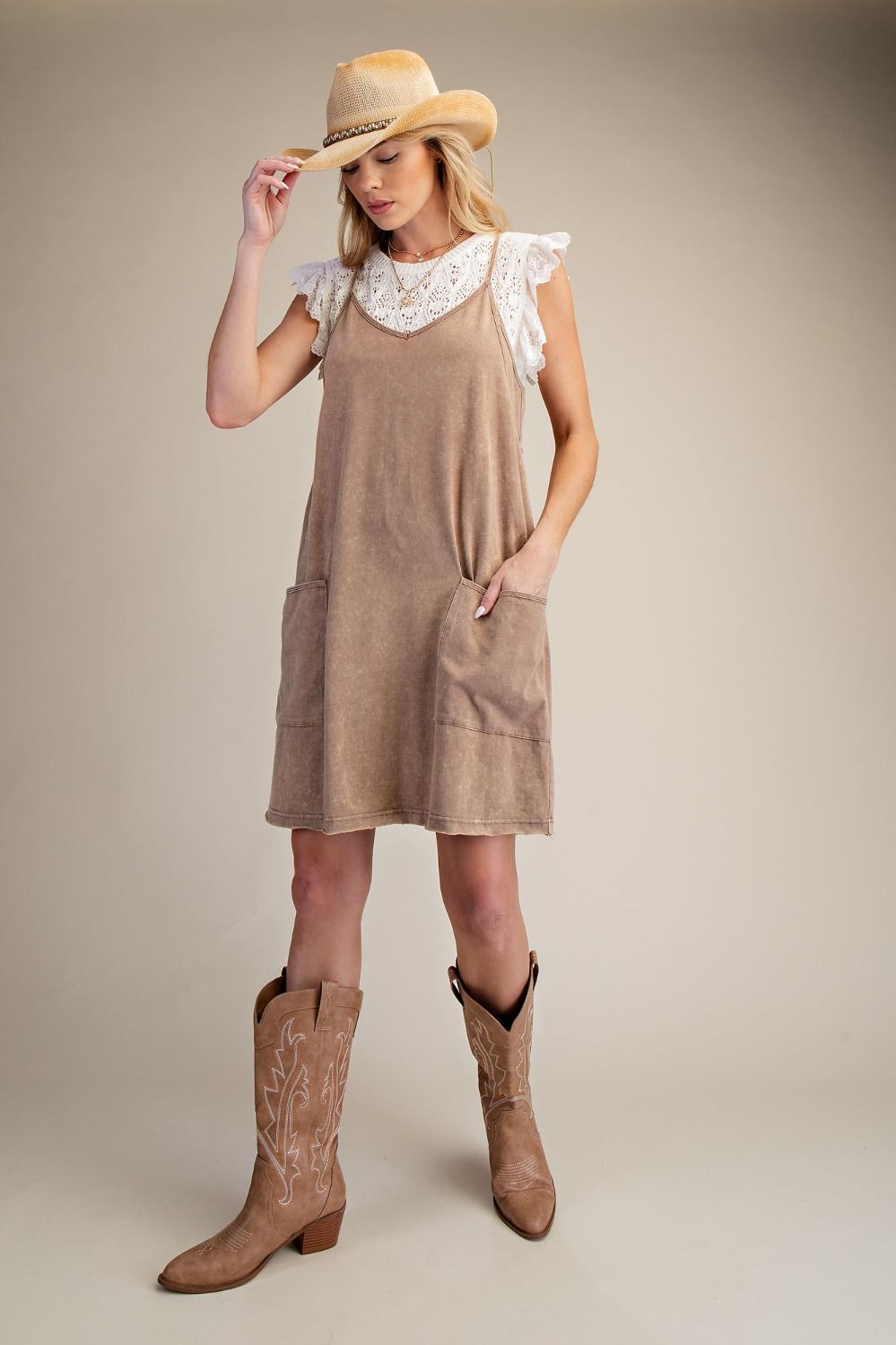 Easel Mineral Washed Short Romper