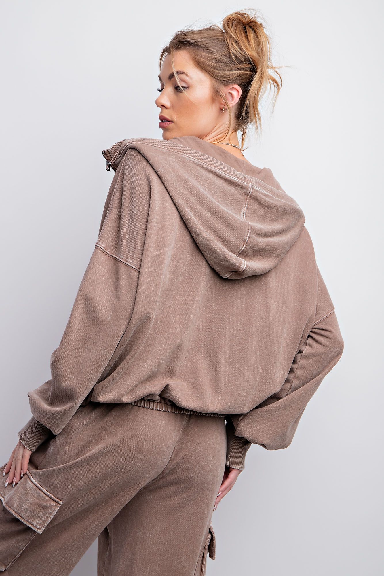Easel Mineral Washed Zip Up Mocha