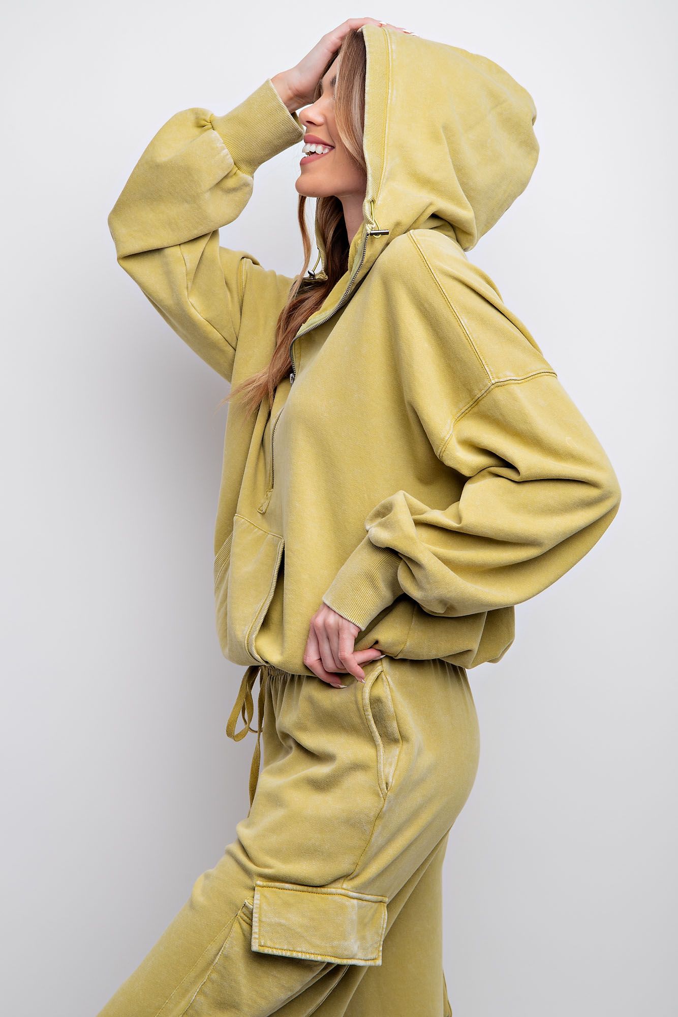 Easel Mineral Washed Zip Up Pistachio