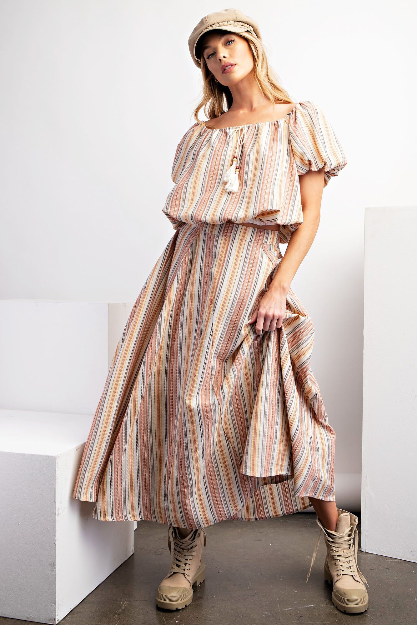 Easel Puff Sleeve Crop Top