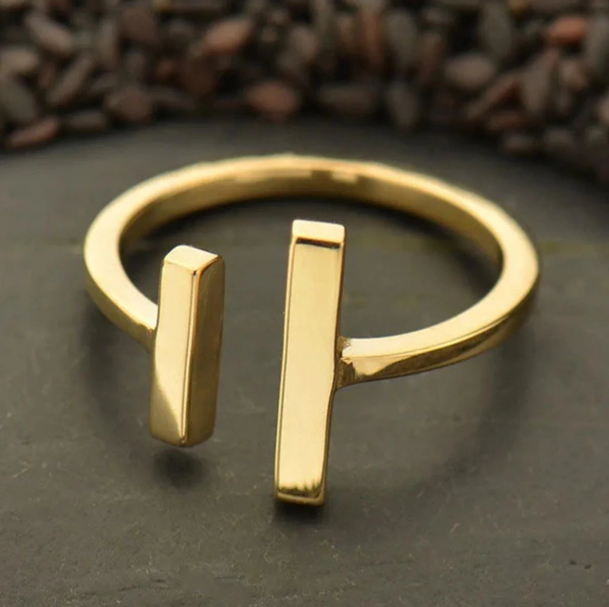 Vertical Bars Adjustable Ring