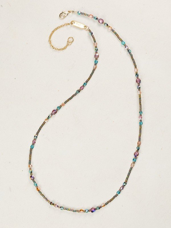 Our Sonoma Glass Bead Necklace is inspired by the luscious landscape of California's Sonoma Wine Country. Holly combines juicy, vibrant colors to create a timeless yet affordable look.