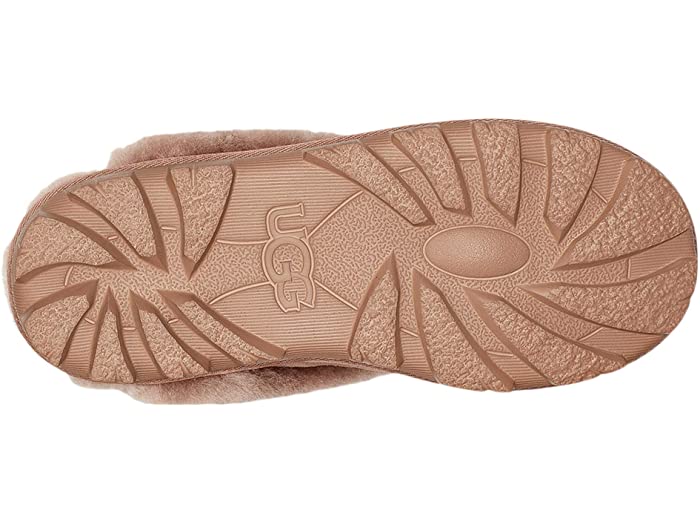 Take your self-care seriously with this slipper. As soft as it is versatile, the Coquette features our soft sheepskin and a lightweight sole that travels both indoors and out with ease. Pair with athleisure basics or a midi skirt and tank for casual daytime wear.  This product was made in a factory that supports women in our supply chain with the help of HERproject, a collaborative initiative that creates partnerships with brands like ours to empower and educate women in the workplace.