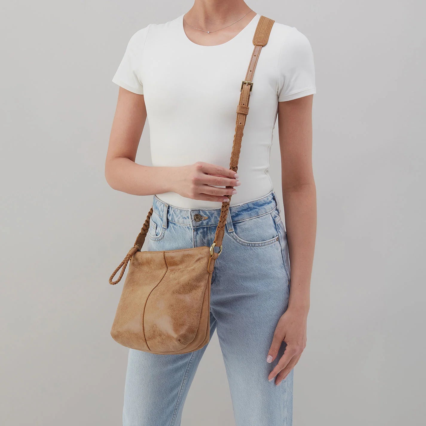 Hobo Lasso Medium Crossbody Whiskey