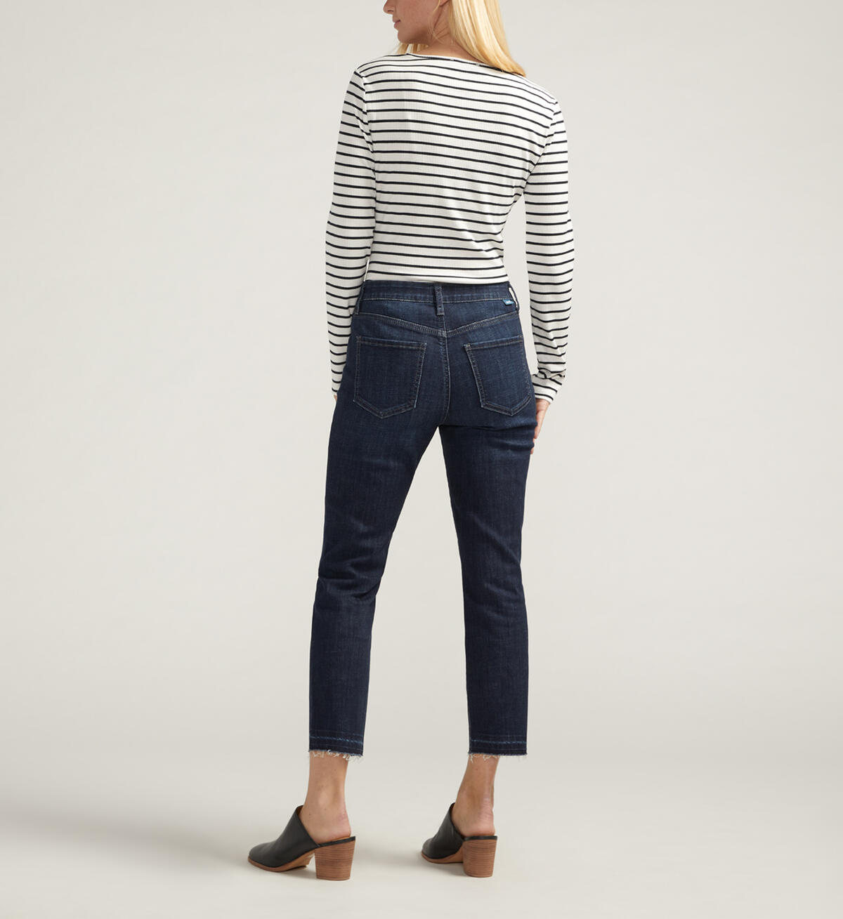 JAG Carter Mid Rise Girlfriend Jeans