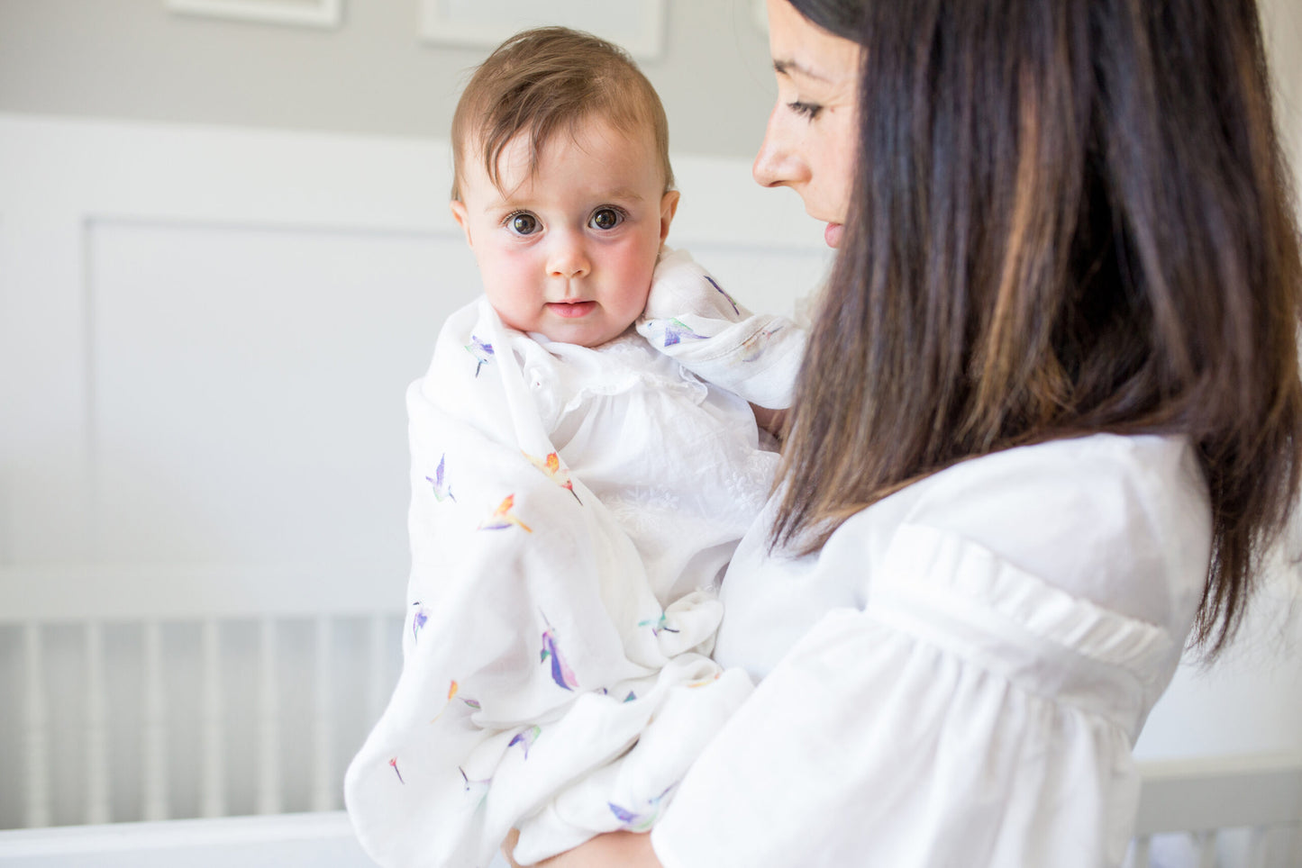 Lulujo Bamboo Swaddle – Hummingbirds