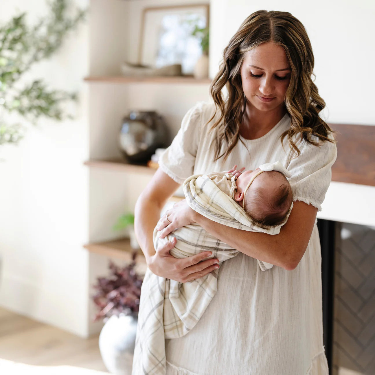 Saranoni Minky Stretch Receiving Blanket - Plaid