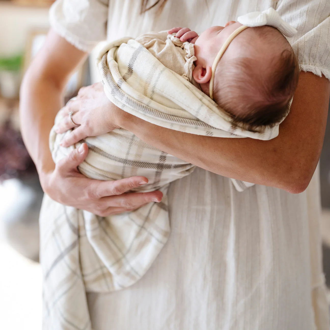 Saranoni Minky Stretch Receiving Blanket - Plaid