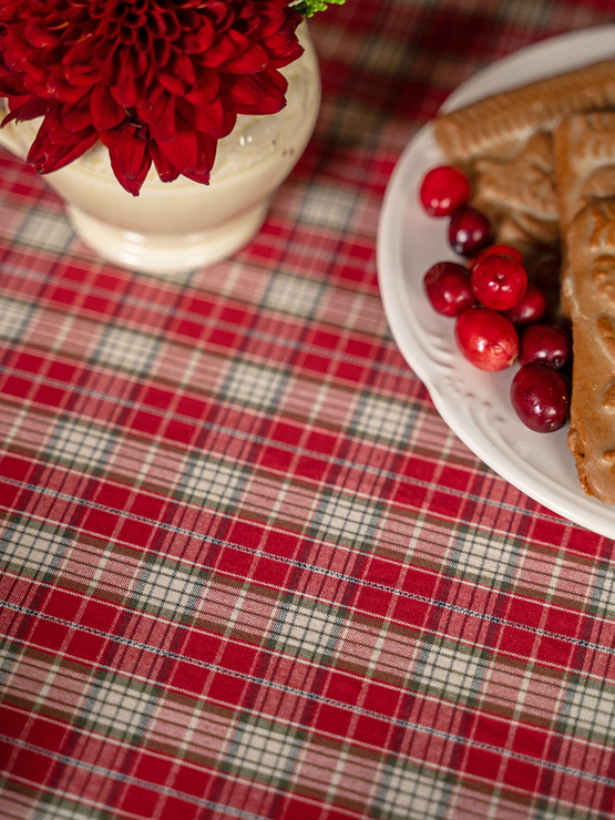 April Cornell Yuletide Tablecloth