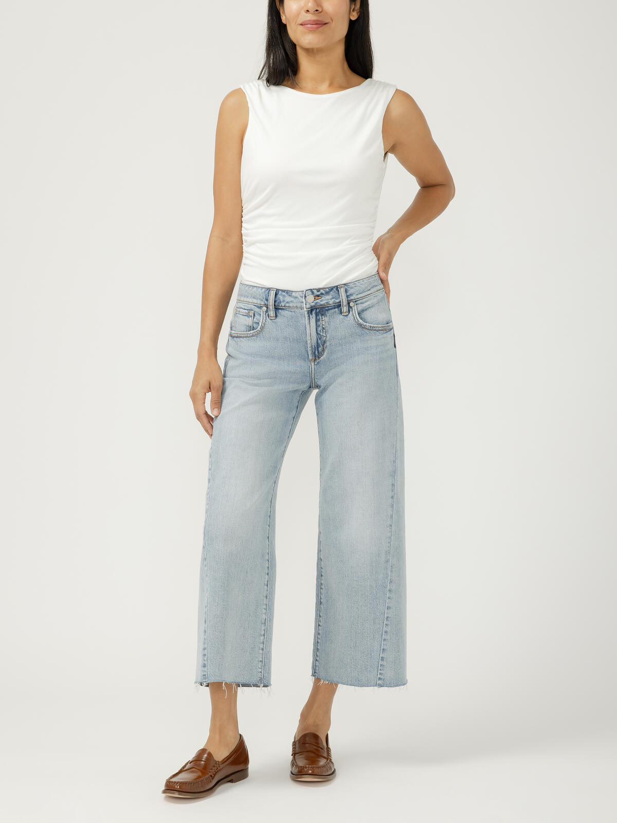 Silver Suki Mid Rise Cropped Wide Leg Jeans