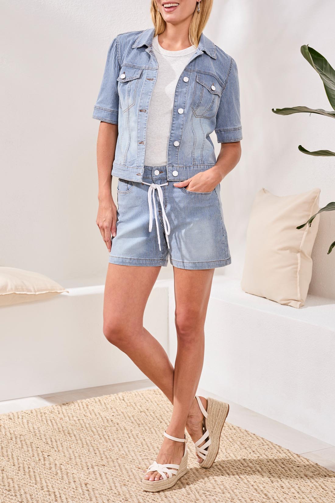 Tribal Audrey Wide Short