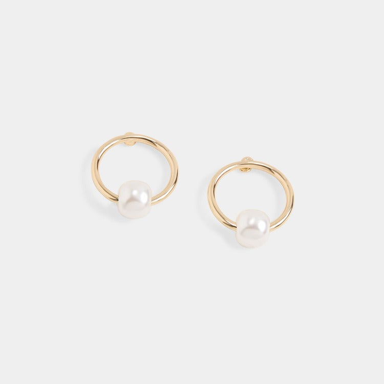 Whispers Simple Pearly Studs