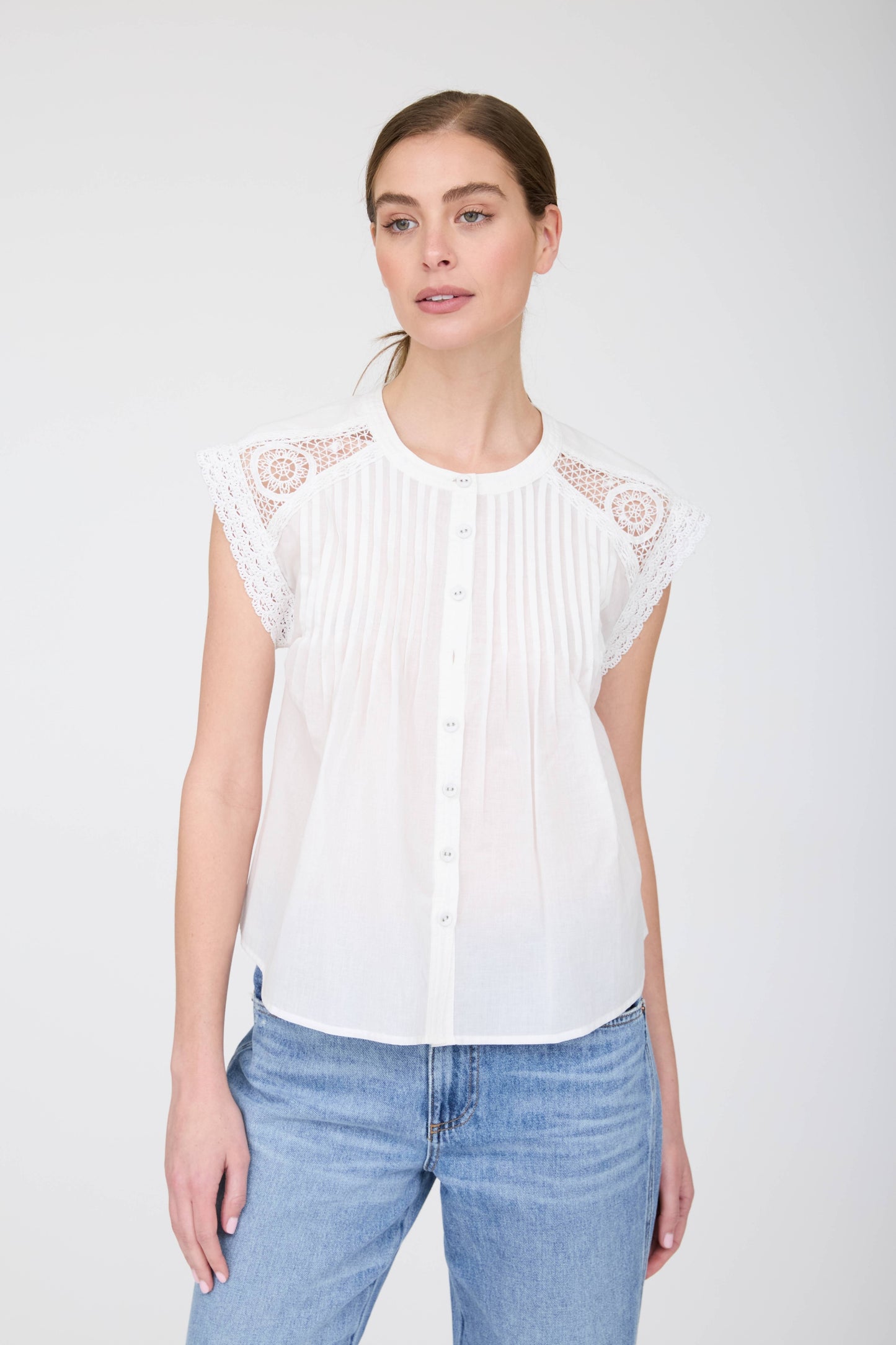 Zoe And Clair Lace Short Sleeve Detail Top
