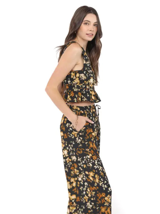 Sadie & Sage With Ease V Neck Peplum Top