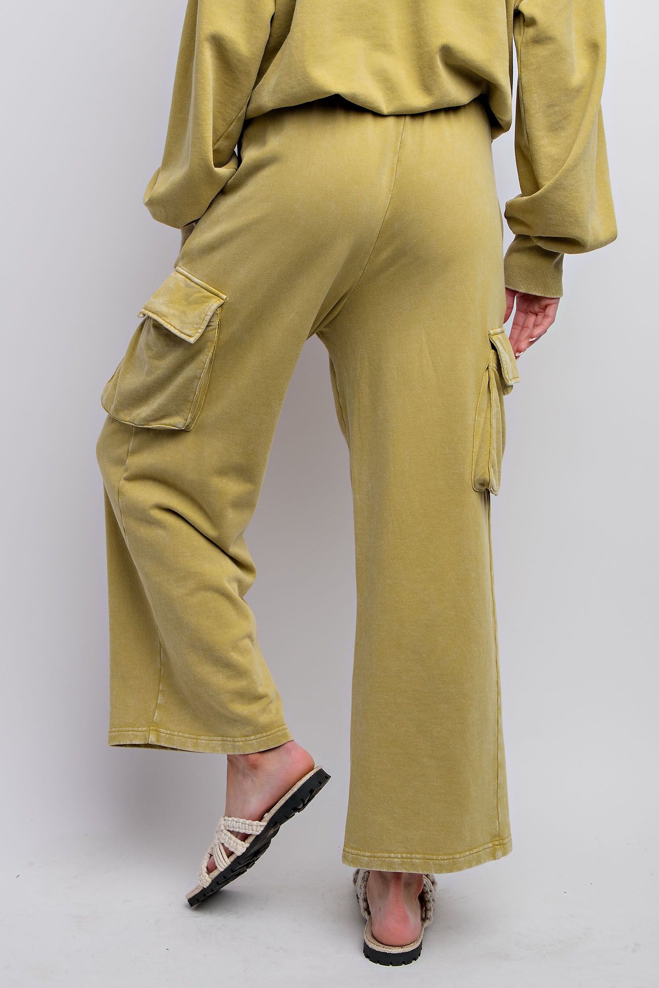 Easel Mineral Washed Terry Knit Pant Pistachio