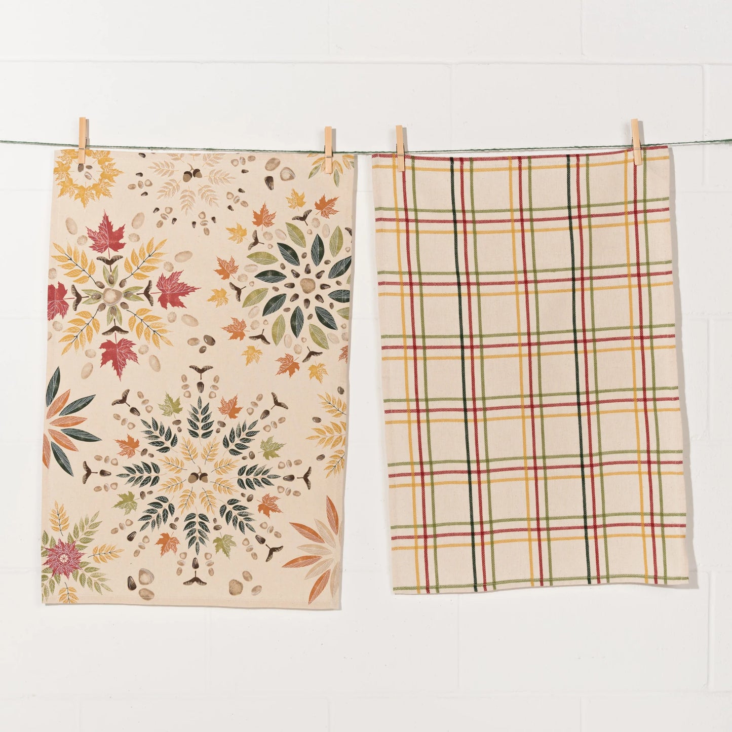 Fall Foliage Coordinated Dishtowels Set of 2