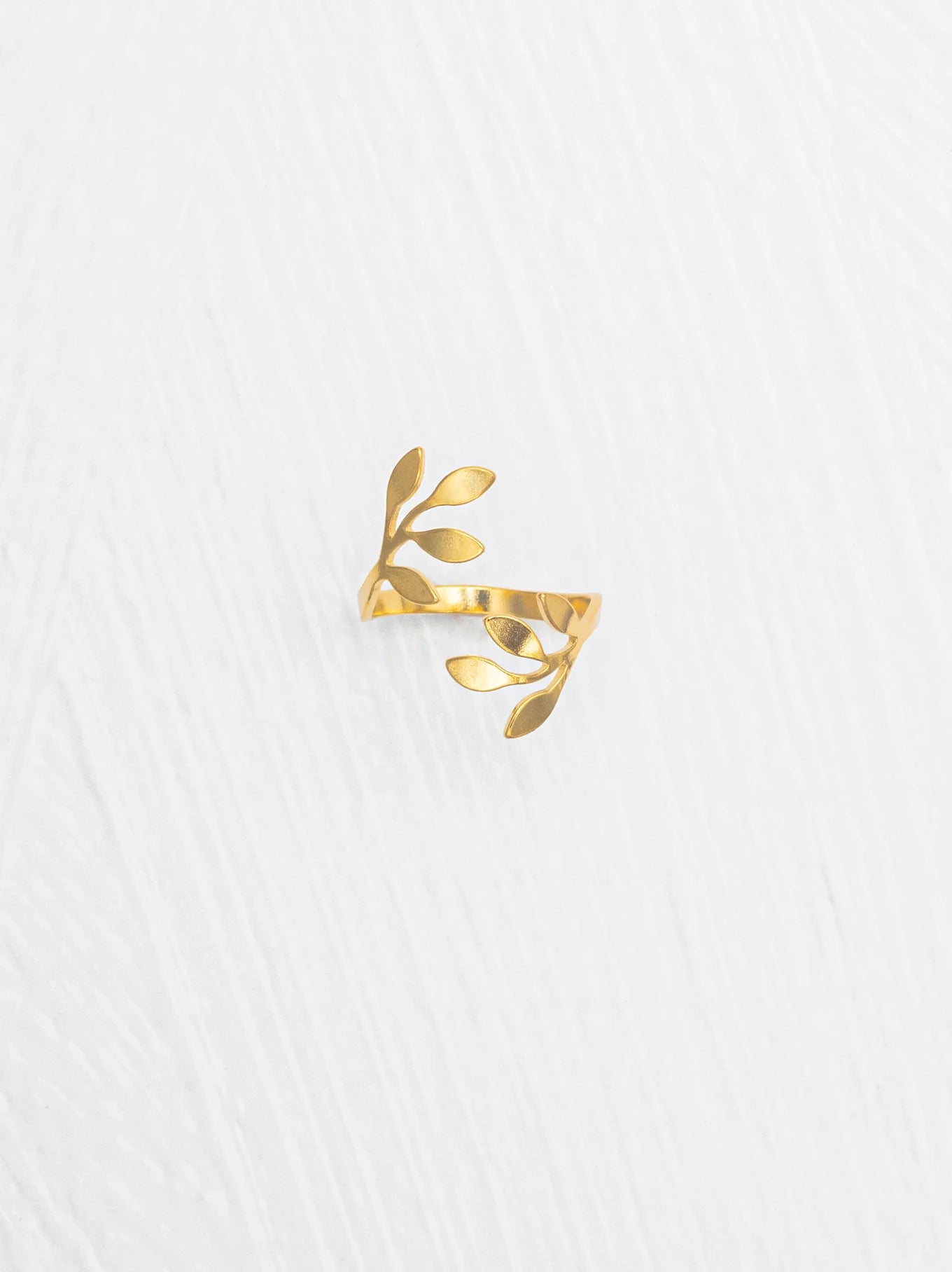 Holly Yashi Signature Ring