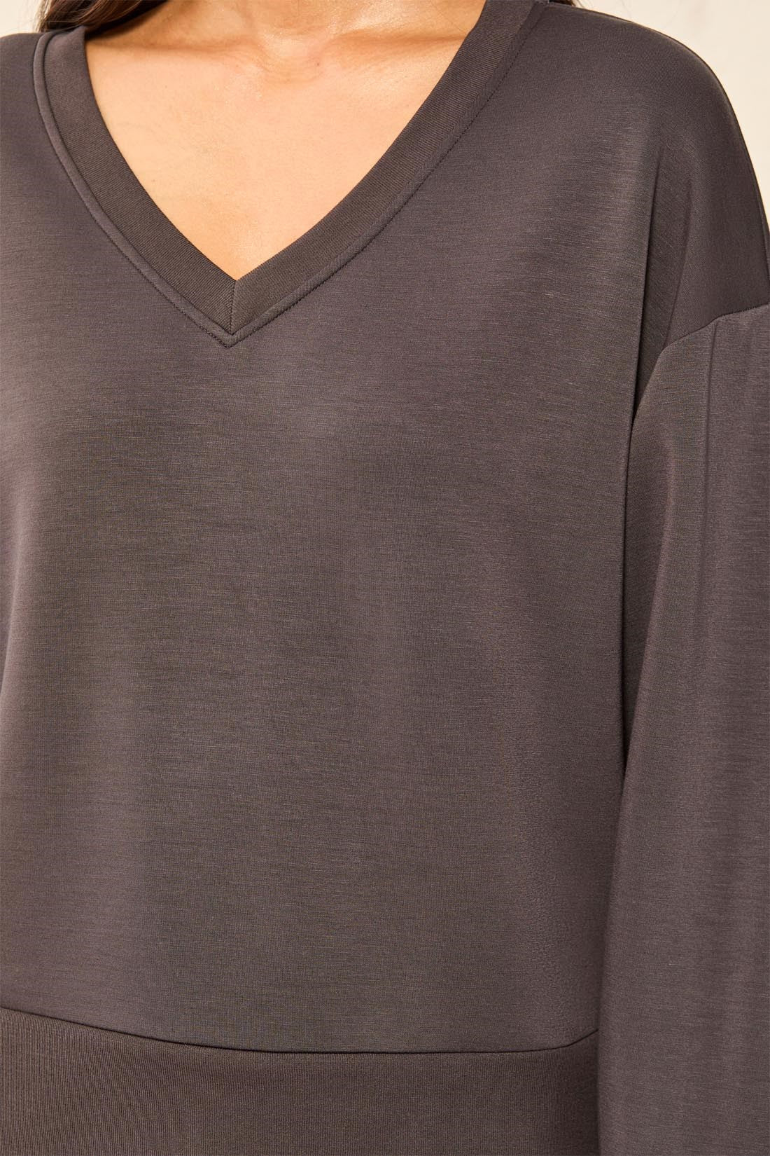 Tribal TECHNO LUX V-Neck Drop Shoulder Pullover