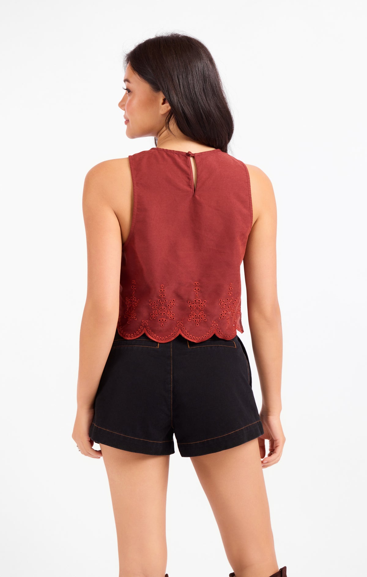 Sadie & Sage Tea Garden Scallop Hem Top