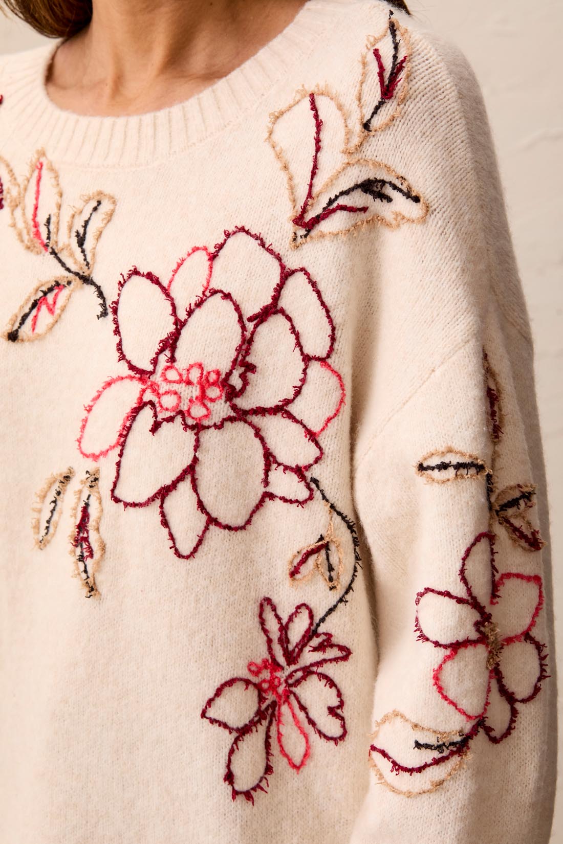 Tribal Crew Neck Sweater With Embroidery