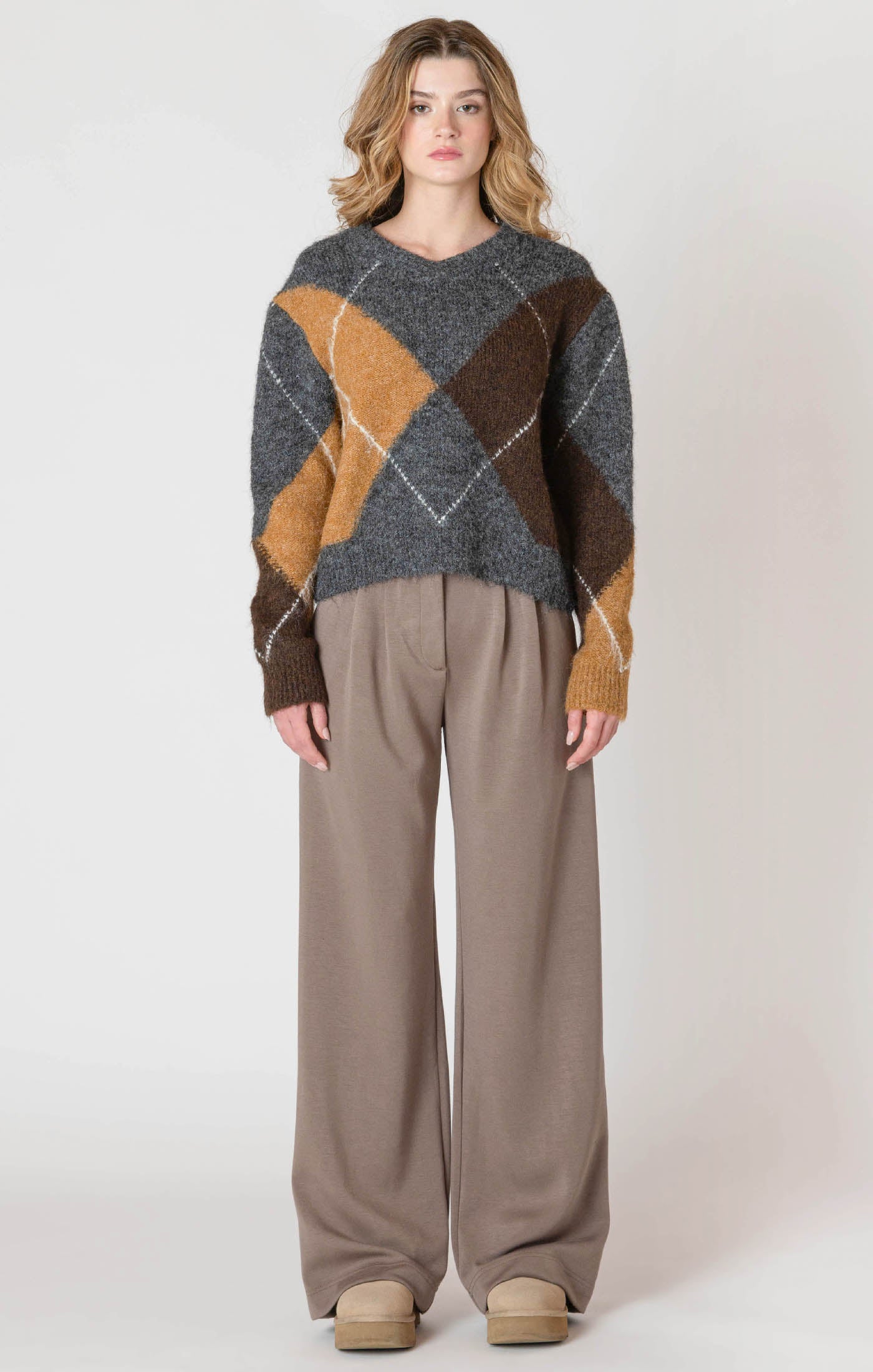 Room 34 V-Neck Patterned Sweater