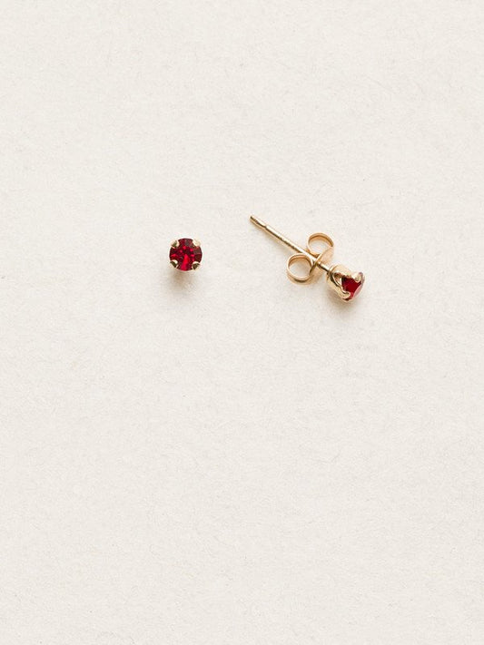 The ultimate classic accessory. Our Petite Everyday Post Earrings fit every outfit, mood, and occasion. Wear alone or as part of a mix-and-match set.