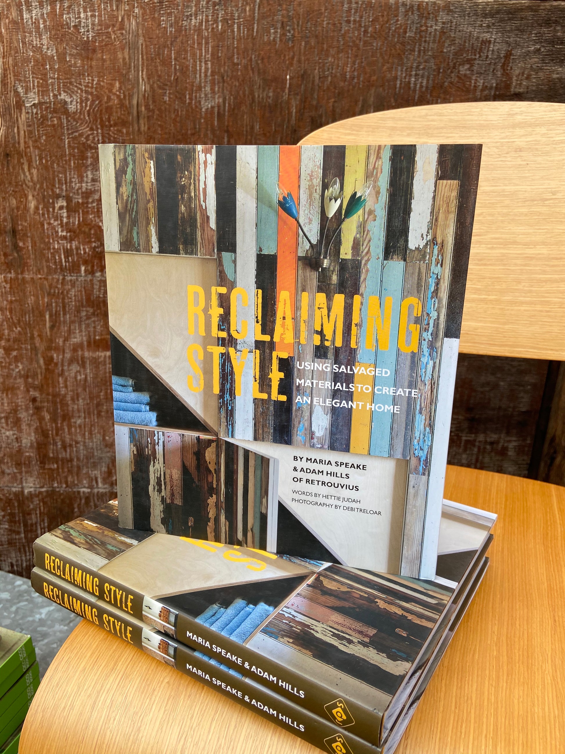 Reclaiming Style follows Adam Hills and Maria Speake of Retrouvius from the demolition site to their salvage warehouse to the process of designing with reclaimed materials to create elegant and sophisticated family homes.