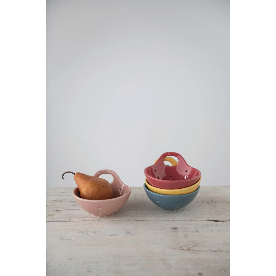 Stoneware Berry Bowl with Handle