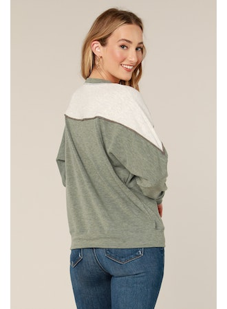 Mododoc Colorblocked Crew Neck Sweatshirt