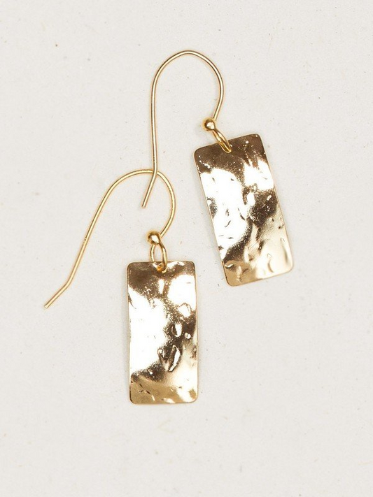 Holly Yashi Petra Earrings. Hand-hammered texture softens the sharp edge of our Petra Earrings and offer classic metallic shine for a sleek look that goes with everything.